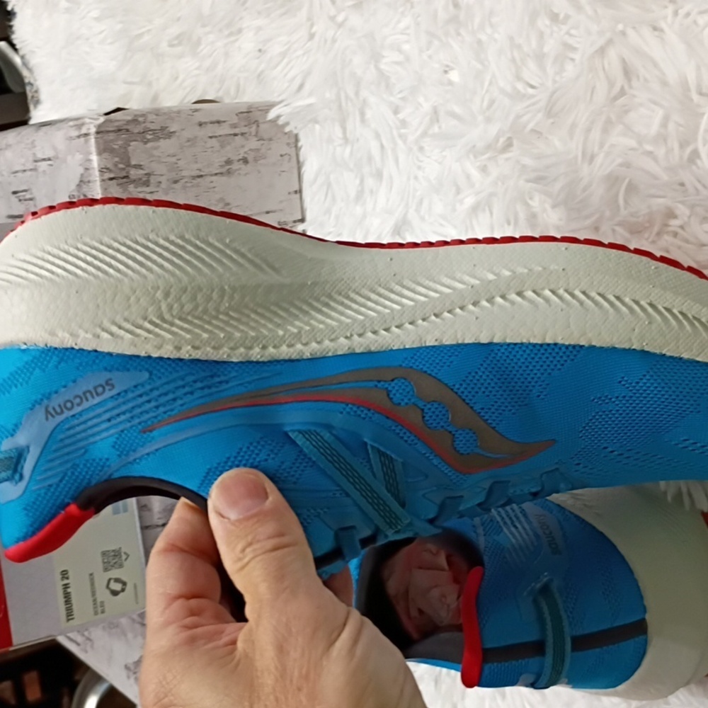Saucony Triumph 20 Ocean Men's Sz 11 Running Shoes 🆕 - Picture 11 of 11